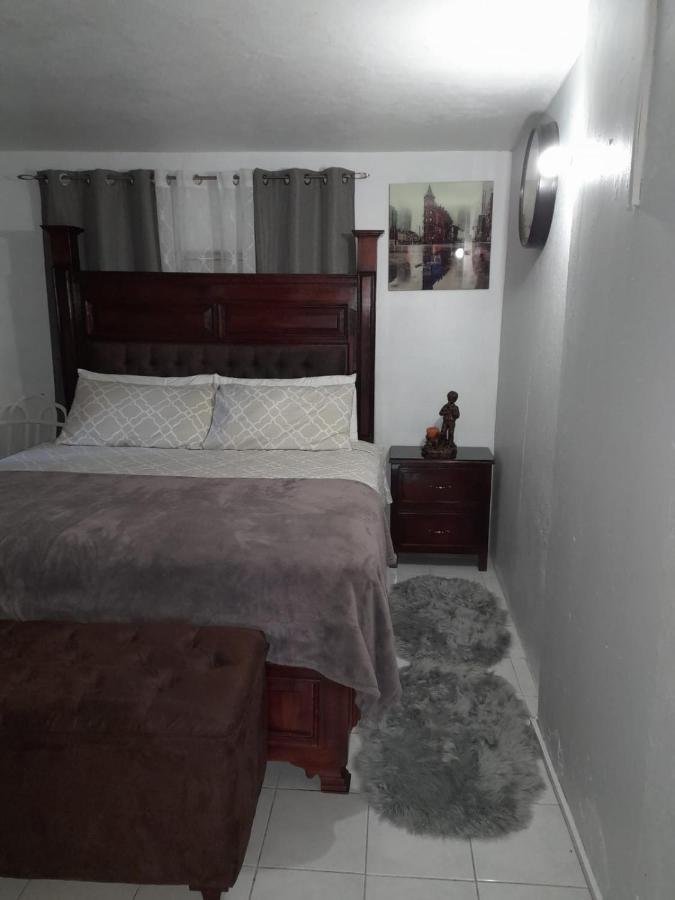 Zipcode Hideaway Guesthouse Portmore Exteriör bild